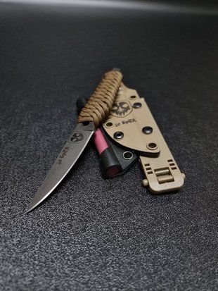 Sikorsky: Purity of Design, Strength of Execution (etching, colored scabbards)