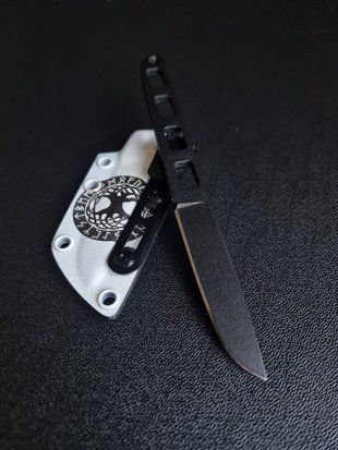 "Pulyuy" - skeleton knives for precise decisions, quick actions and mobility in every movement (black polymer, colored scabbards)