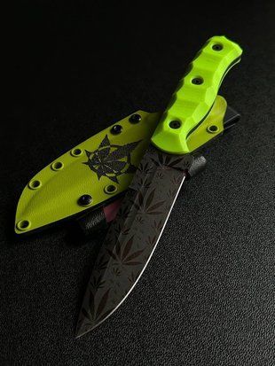 "Shchedryk" - a hunting knife for precision, endurance and impeccable control (etching, lime handle, colored scabbard)