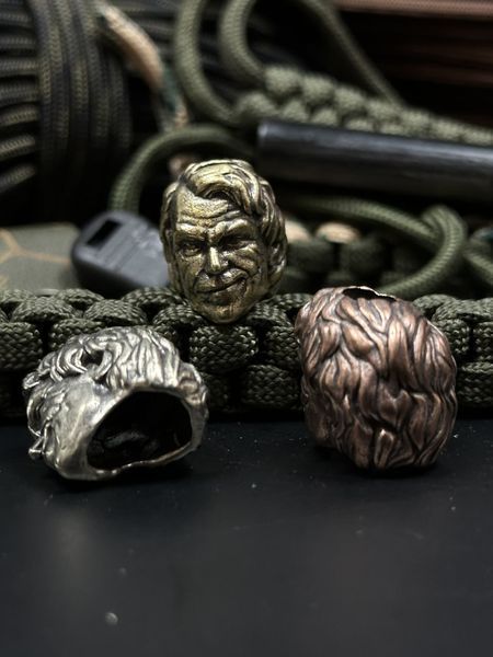 Lanyard with brass bead &ldquo;Joker&rdquo;