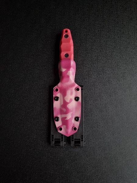 "Sirko: Hunting Knife for Real Pros" (etching, pink handle, colored scabbard)