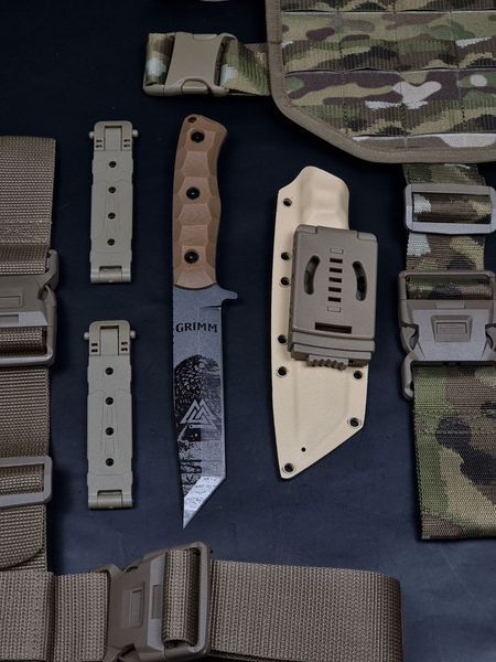 Tactical Knife "Tanto" | Coyote, Valknut and Raven Engraving