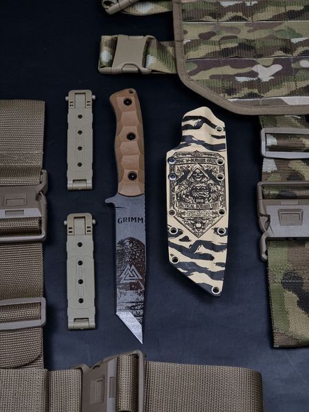 Tactical Knife "Tanto" | Coyote, Valknut and Raven Engraving