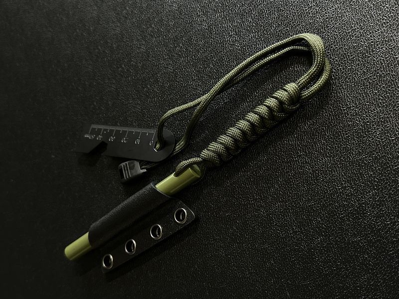 Fire starter (olive) with scraper