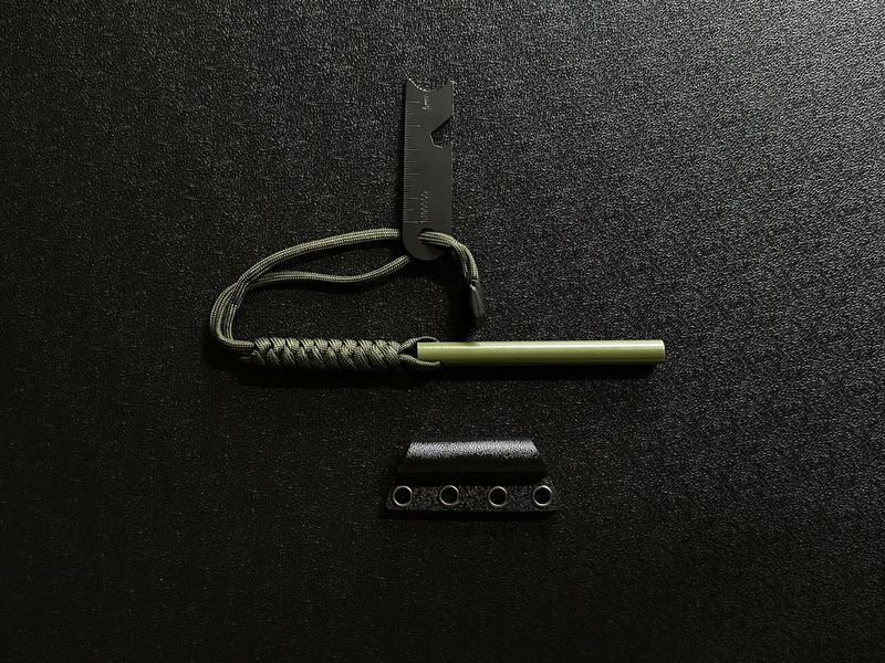 Fire starter (olive) with scraper