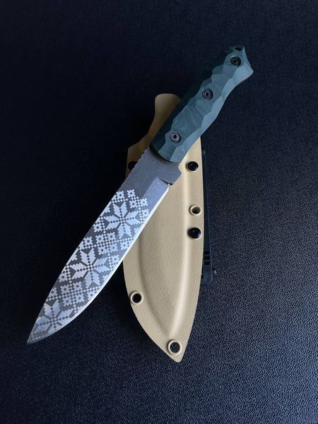 Khorunzhiy etching - multi-purpose, compact knife (Emerald handle, colored scabbard)