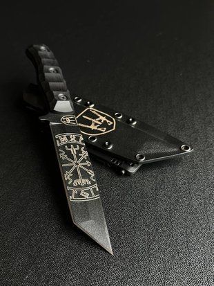 "Tanto" &ndash; A reliable tool for a hunter (black polymer, black handle, black scabbard)