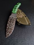 Tiger Hunter &ndash; a hunting knife for those who hunt with the instinct of a predator who wins with strength (etching, black-green handle, colored scabbard)