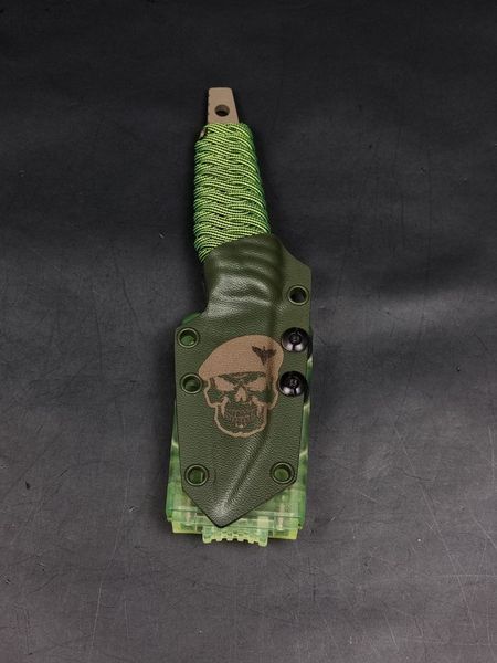 Tactical Knife "Paton" | Coyote, Green Paracord, Skull in Beret Engraving
