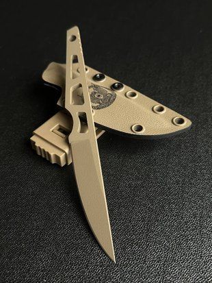 Sikorsky &ndash; Skeleton Knife for Precision, Lightness and Endurance (Polymer Tan, Tan Sheath)