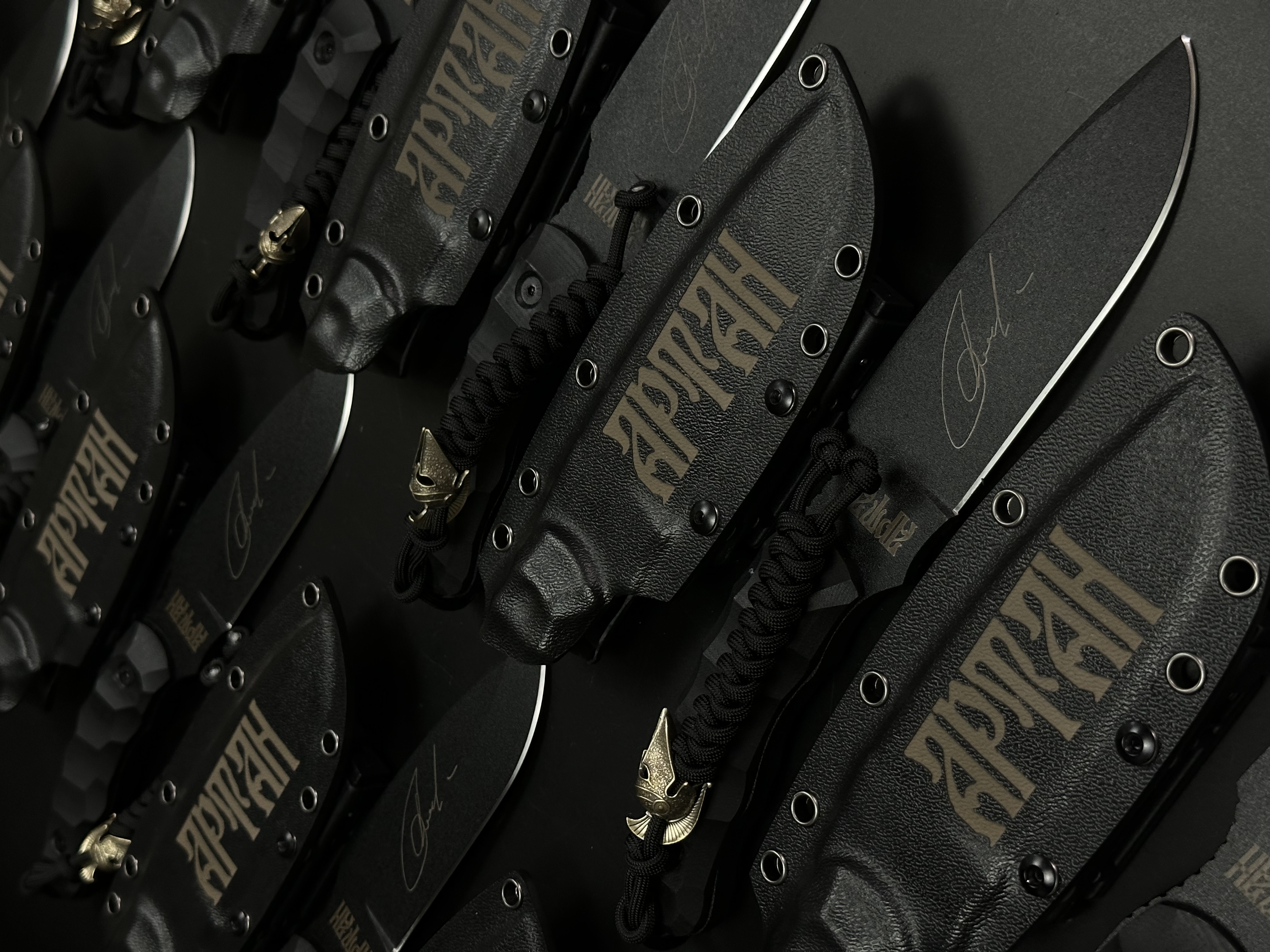 Tygrolov presentation knives for the military